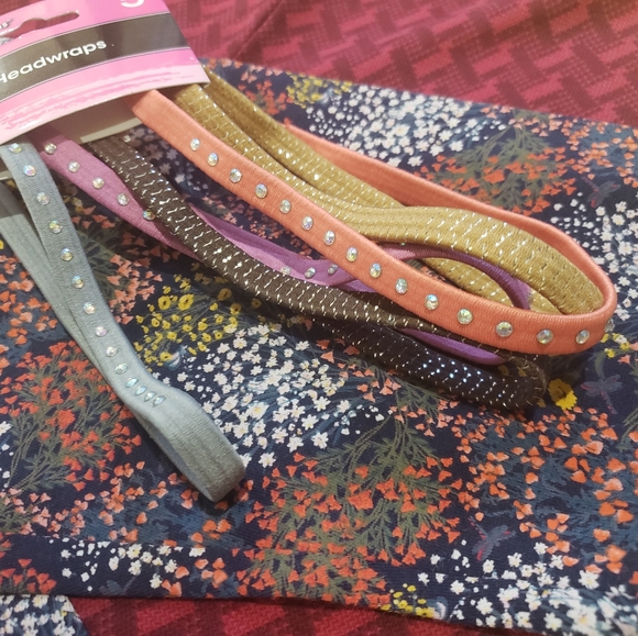 3 ITEM SET LITTLE LADY 96 PERCENT MULTI-COLOR LEGGING WITH 5 COLORFUL HEADWRAPS - Picture 6 of 10